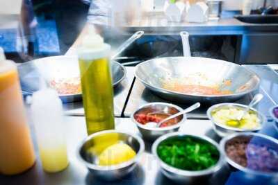 Puzzle Pasta & Salads