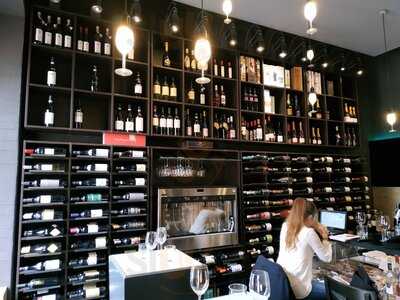 Flavours Wine&deli