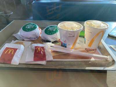 Mcdonald's Oc Cerny Most