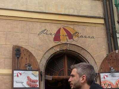Pizza In Piazza