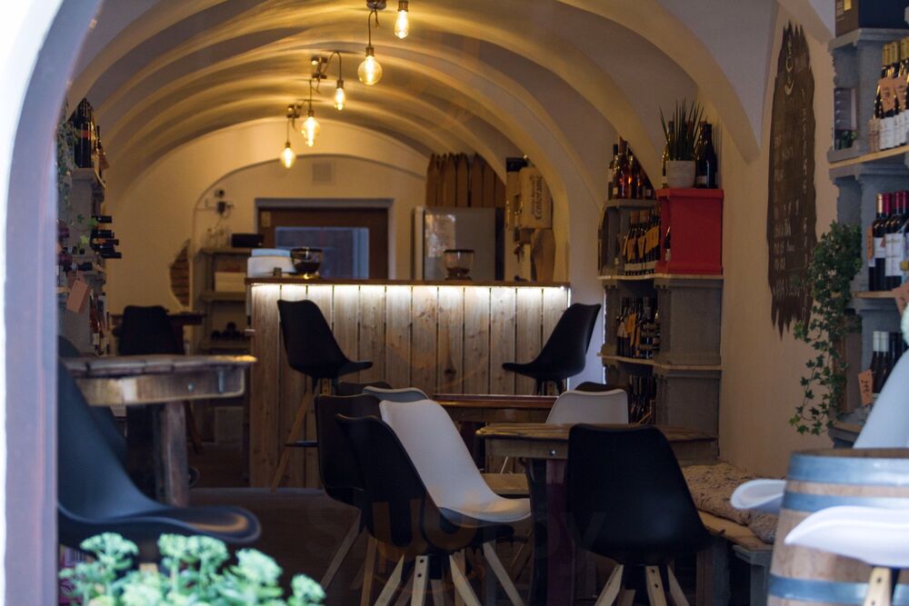 Vinotéka, Kavárna Hroznovka