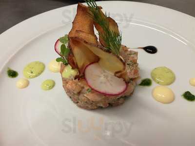 Bull Dog's Dart's Pub