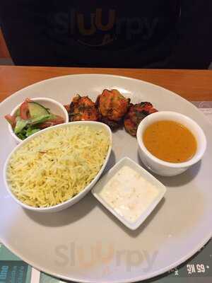 Dilli 6 Indian Bistro & Bar