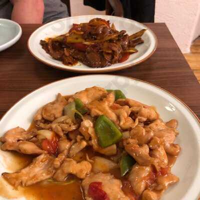 Moon Gate Restaurant