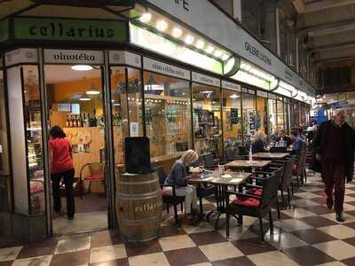 Vinotéka Cellarius Lucerna