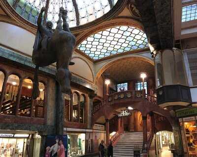 Vinotéka Cellarius Lucerna