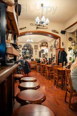 U Matěje Kotrby Hostinec A Bar