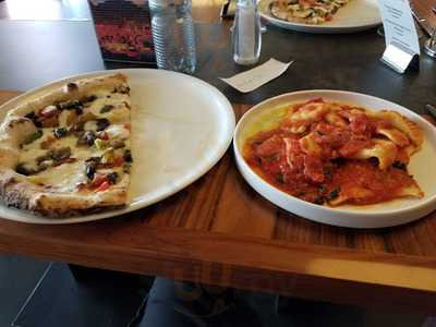 Wolfgang Pizzaria Resturant