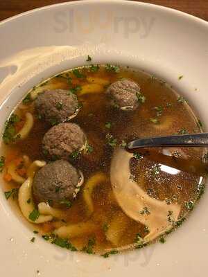 Bruno Café & Restaurant