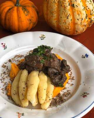 Kavárna Pod Pavlačí