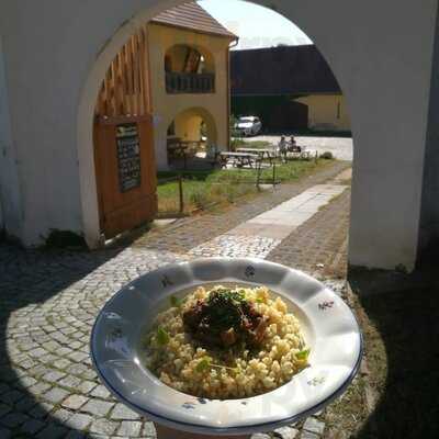 Kavárna Pod Pavlačí