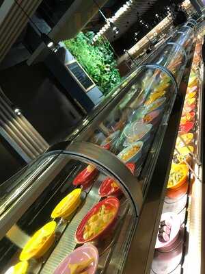 Running Sushi Sakura's