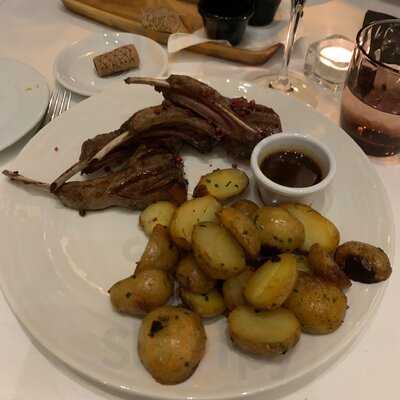 Adele Restaurant & Bar