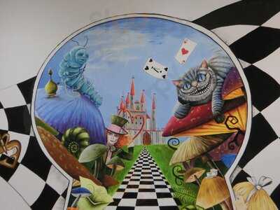 Kavárna&cukrárna Alenka V Říši Divů