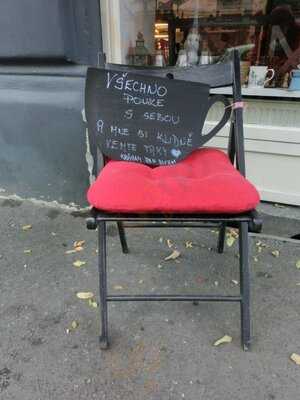 Kavárna&cukrárna Alenka V Říši Divů