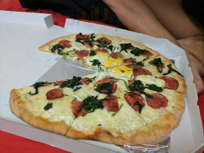 Pizza Nebo Pasta Bistro