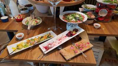 Avantgarde Restaurant & Cafe