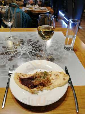 Avantgarde Restaurant & Cafe