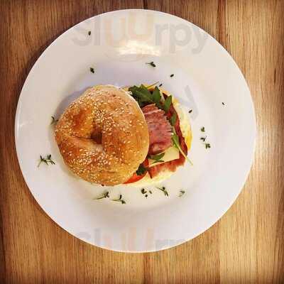 2 Steps 2 Heaven Café