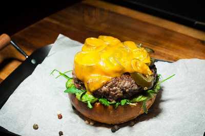 The Craft: Food & Beers