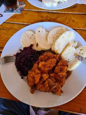 Restaurace Pod Vinořským Zámkem