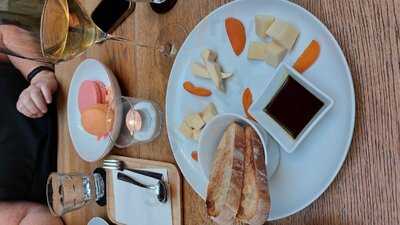 Atelier Cocktail Bar & Bistro