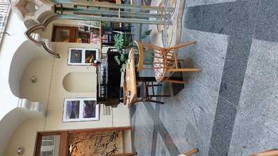 Atelier Cocktail Bar & Bistro