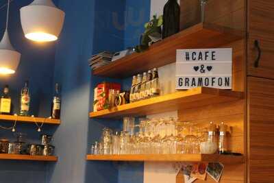 Café & Gramofon