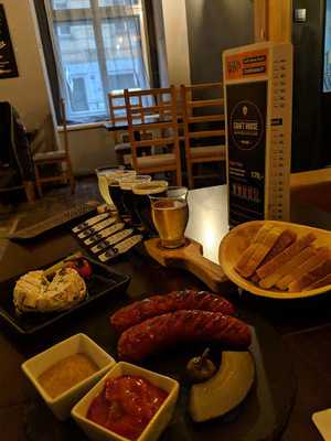 Buta Restaurant And Lounge