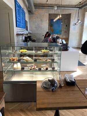 Smetanaq Café & Bistro