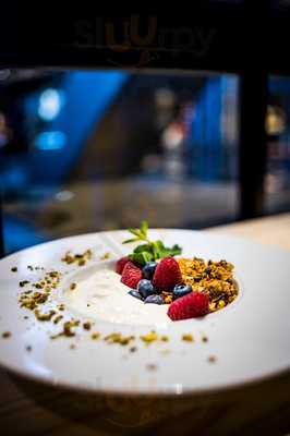 Aperitivo Pavilon Cafe Bar & Bistro