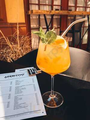 Aperitivo Pavilon Cafe Bar & Bistro