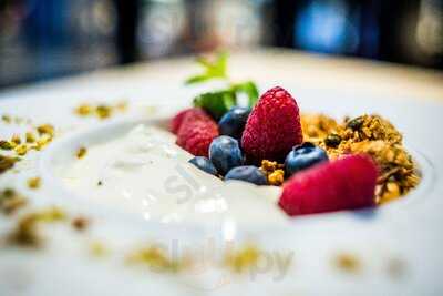 Aperitivo Pavilon Cafe Bar & Bistro