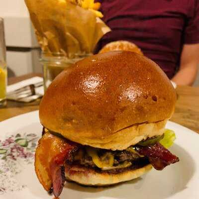 Dish Fine Burger Bistro