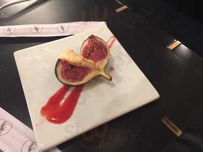 Zinc Bar & Restaurant