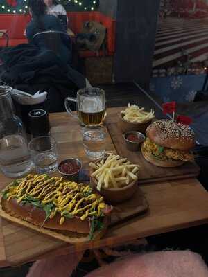 The Street Restaurant & Cocktail Bar