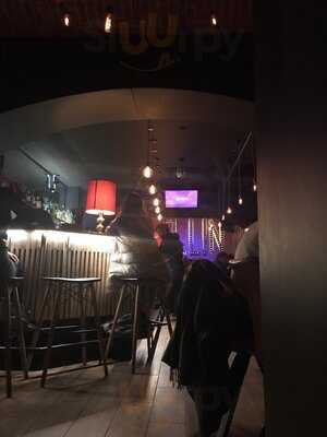 Ber.lin Bar Cocktails & Karaoke