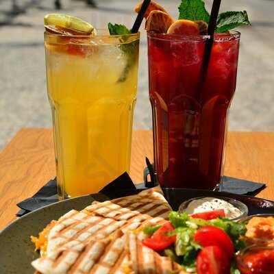 Mustek Parallel Station