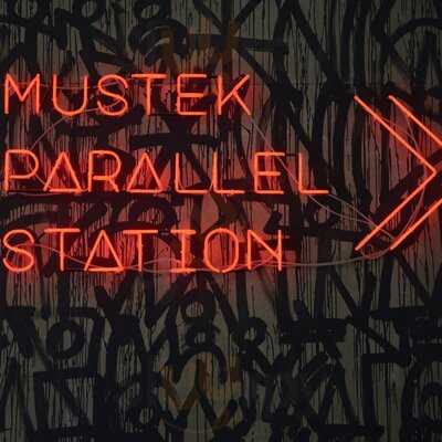 Mustek Parallel Station