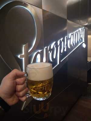 Portrefena Husa Andel