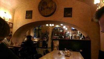 U Tří Zlatých Trojek