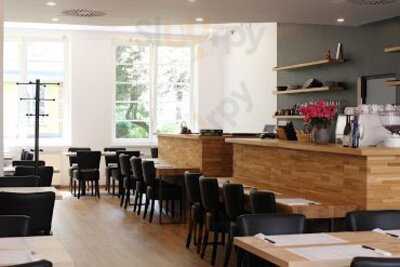 異彩ラーメンビストロ