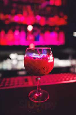 4twenty Lounge & Bar