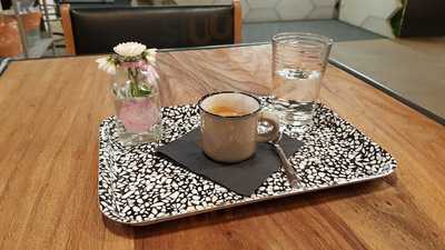 Republica Coffee Letna