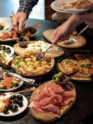 Vicino Divino - Wine Bar & Vinotéka