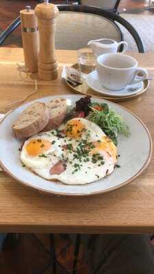 Mondieu Maltézské Náměstí