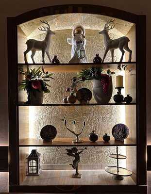 Pomegranate Cafe & Lounge ,restaurant