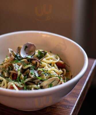 Crostone Bistro E Vino