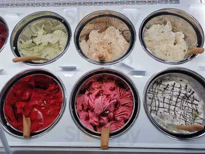 Pragelina Gelateria
