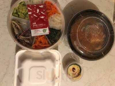 Bonjuk & Lunchbox Cafe Praha